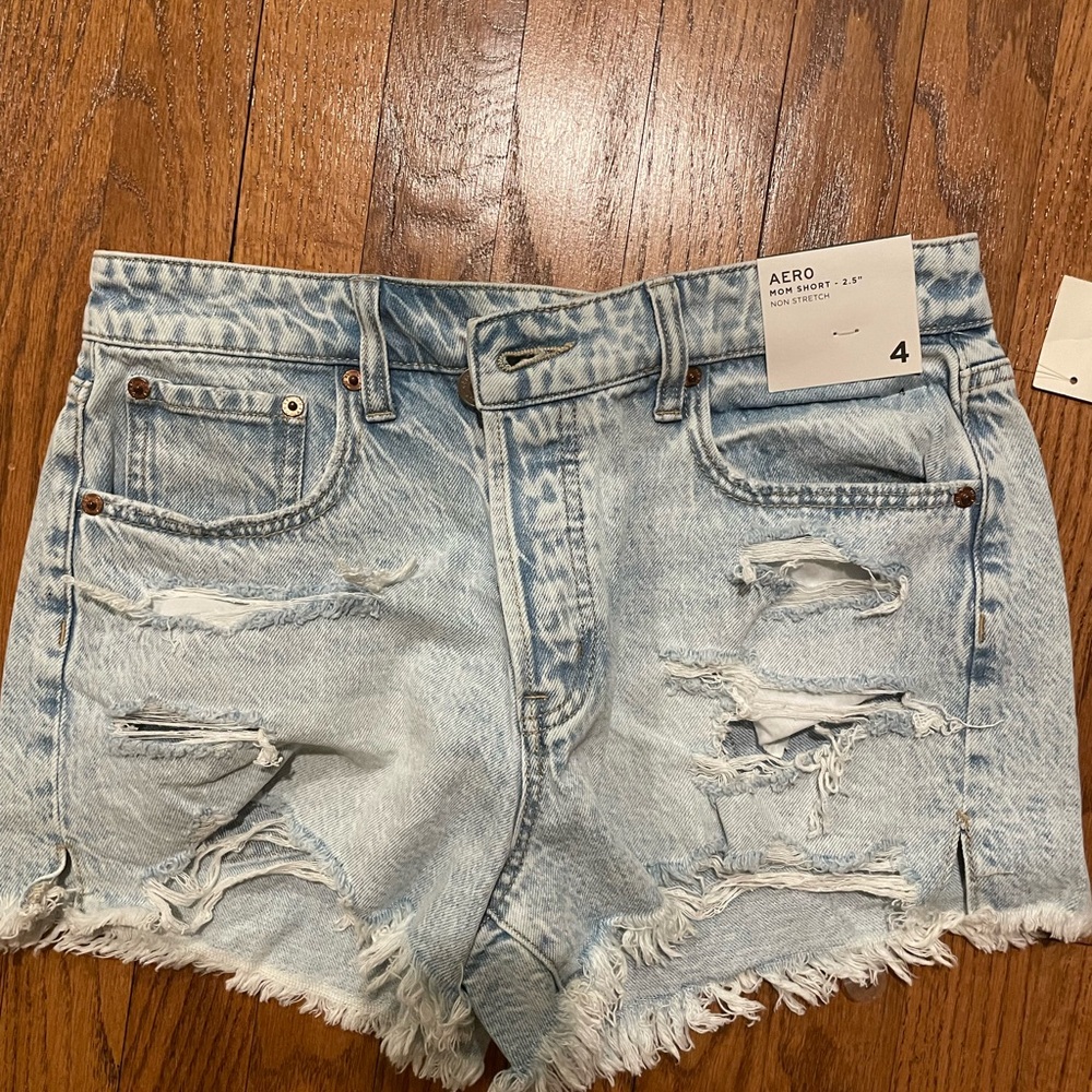 Areopostale light wash destroyed jeans shorts. “The mom” style. 2.5 inch.